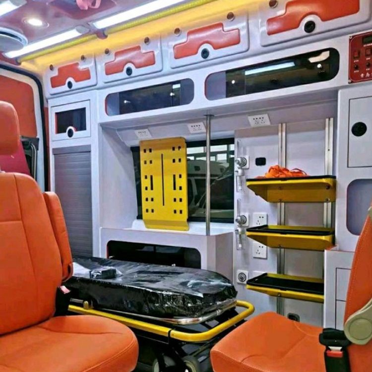 邻水长途救护车护送病人租赁价格